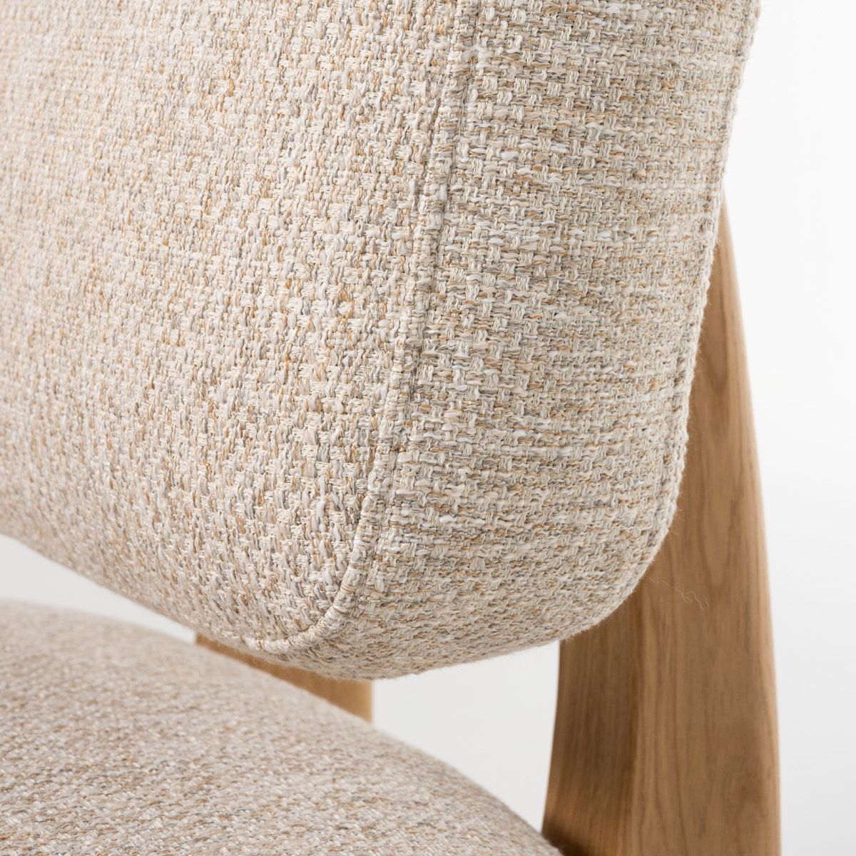 Prado lenestol med sving (Be Great Cream11) Lys eik